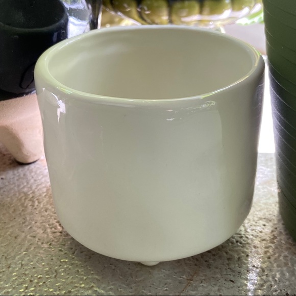 Rae Dunn MOM Planter Mother’s Day Gift - Picture 4 of 6